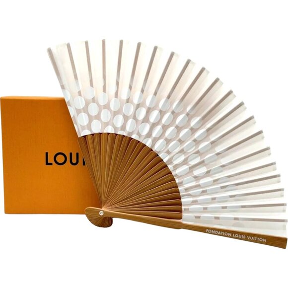844164AM (S2) Louis Vuitton Polka Dot Fan White Wood w/Box - Picture 1 of 14